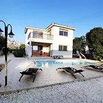 Villa Elina